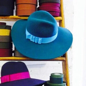 NEW NWT Lola Hats of NY Pinked Fedora 7199 100% Rabbit Hair Wool in Peacock